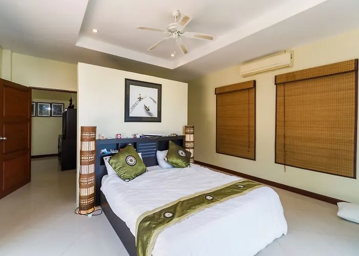 4 Bedroom Sea View Villa - Pad Thai